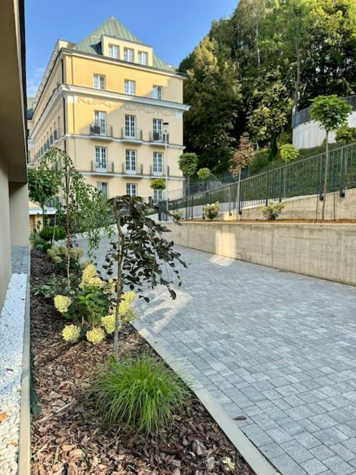Art & Sunski Studio Z Garazem Podziemnym Krynica Zdroj Eksteriør bilde